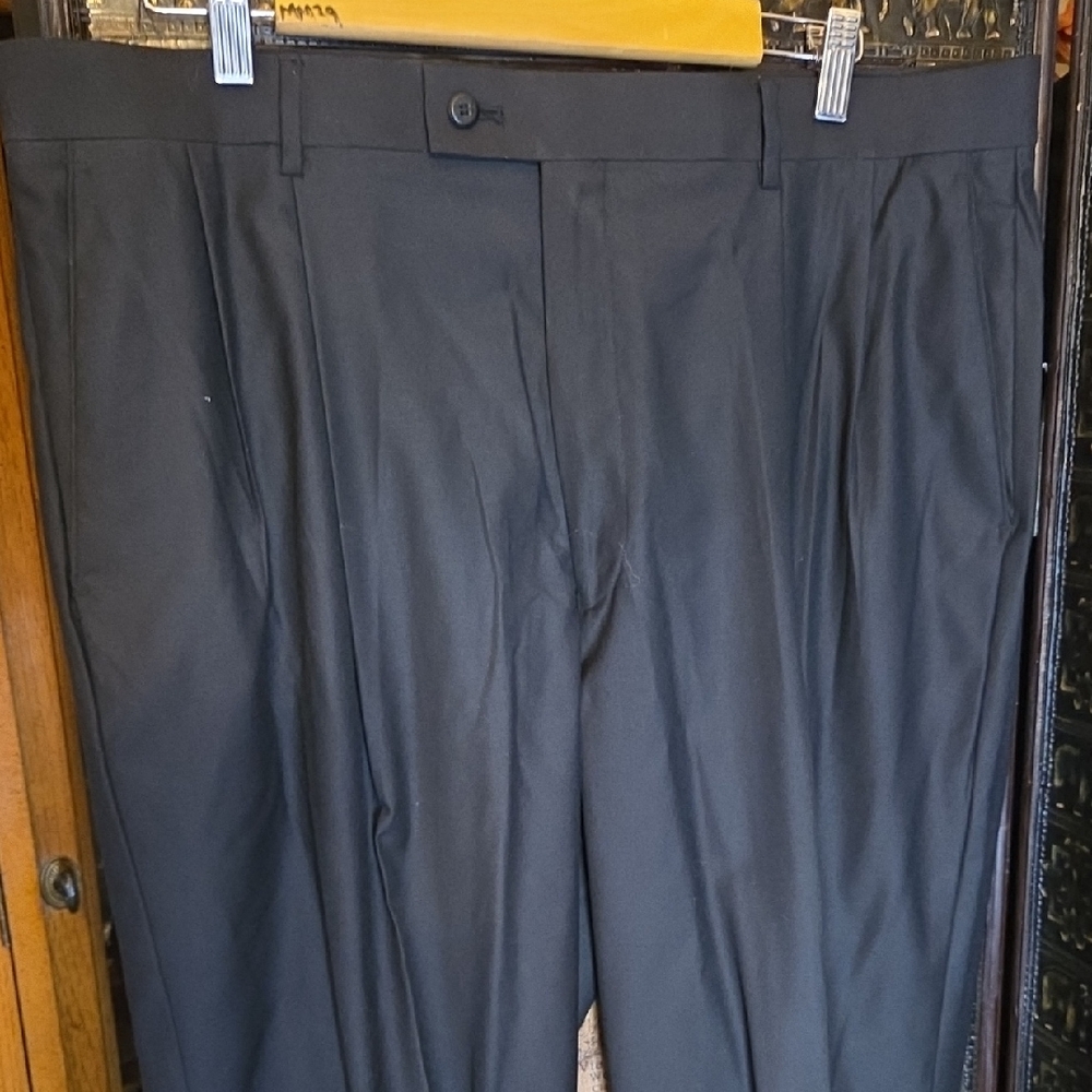 Louis Raphael Tailored Slacks